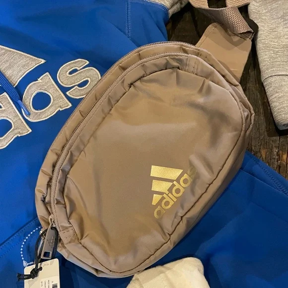 ADIDAS Bundle Lot: Blue and Gray Hoodie WITH 2 T-Shirts & Waist Pack Unisex - Picture 12 of 15